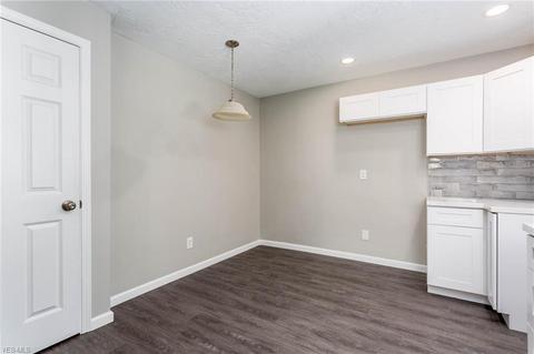 40945 Myrtle Ct, Elyria, OH 44035 photo 10