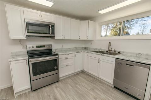 55 Verlin St, Wakeman, OH 44889 photo 8