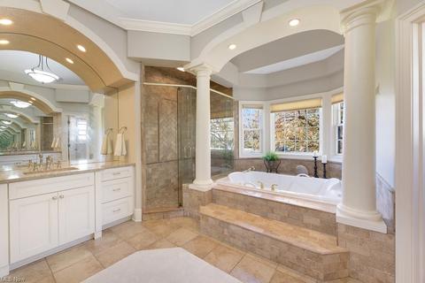 7429 Scioto Ct, Solon, OH 44139 photo 17