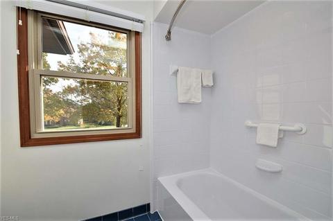 36032 Derby Downs Dr, Solon, OH 44139 photo 26