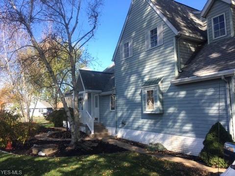 118 Geauga Dr, Huron, OH 44839 photo 2