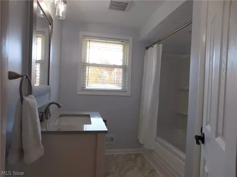 8296 Wright Rd, Broadview Heights, OH 44147 photo 18