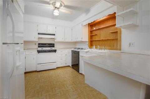 323 Spring St, Dennison, OH 44621 photo 5