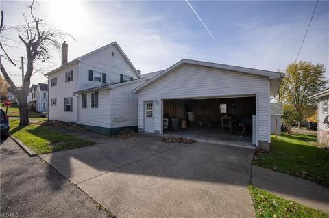 323 Spring St, Dennison, OH 44621 photo 3
