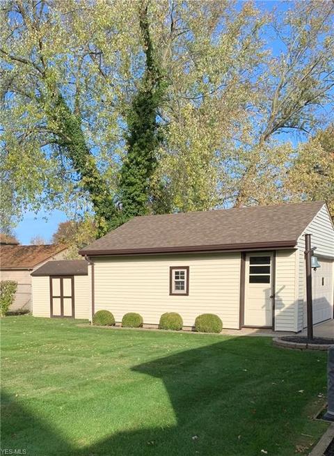 854 Edenridge Dr, Boardman, OH 44512 photo 3