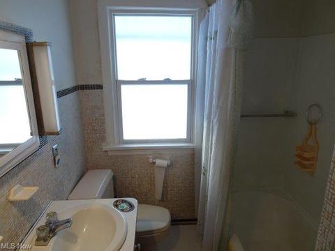 5248 State Rd, Parma, OH 44134 photo 9