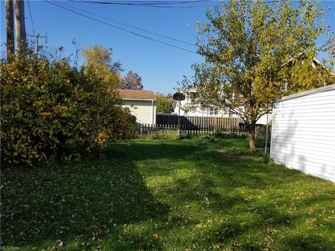 5248 State Rd, Parma, OH 44134 photo 4