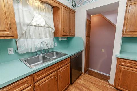 5502 Forest Ave, Parma, OH 44129 photo 5