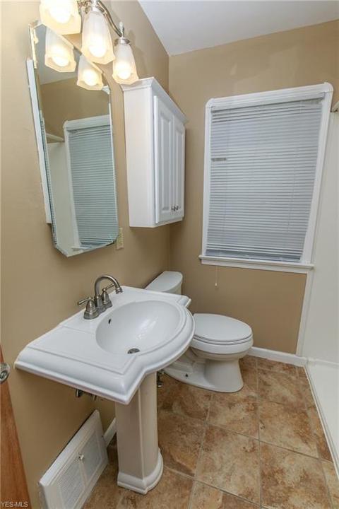 5502 Forest Ave, Parma, OH 44129 photo 13