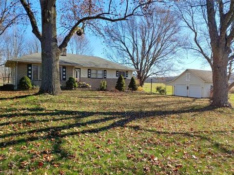 3122 Chapel Rd, Ashtabula, OH 44004 photo 2