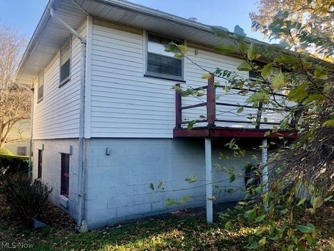 408 E 2nd St, Dover, OH 44622 photo 3