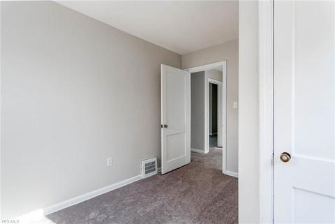 247 Bellfield Ave, Elyria, OH 44035 photo 18