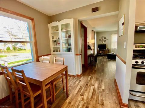 32734 Willowick Dr, Willowick, OH 44095 photo 7