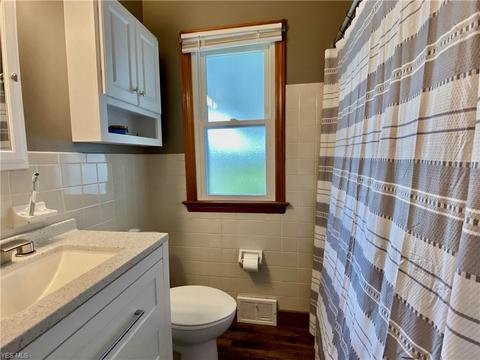 32734 Willowick Dr, Willowick, OH 44095 photo 12