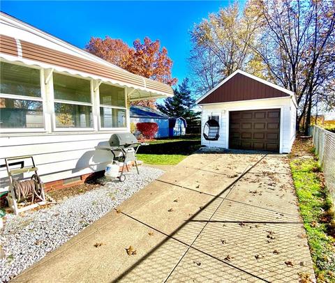 32734 Willowick Dr, Willowick, OH 44095 photo 24