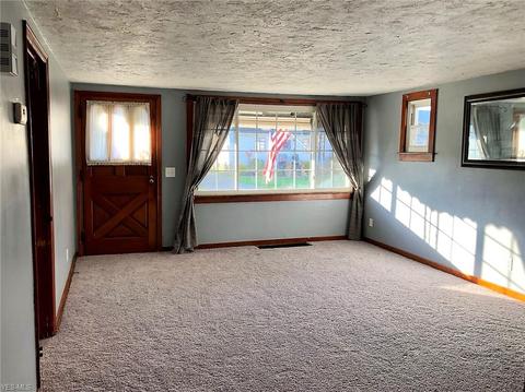205 Roosevelt Ave, Elyria, OH 44035 photo 8