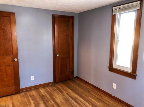 205 Roosevelt Ave, Elyria, OH 44035 photo 13
