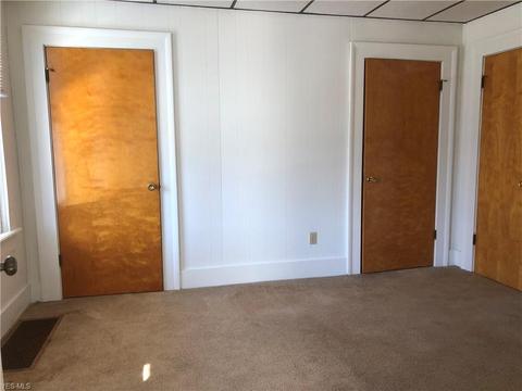 521 N Broadway St, Barnesville, OH 43713 photo 15
