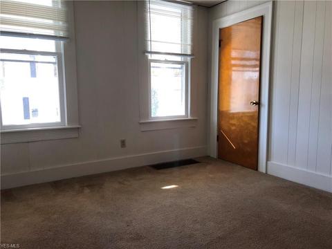 521 N Broadway St, Barnesville, OH 43713 photo 17