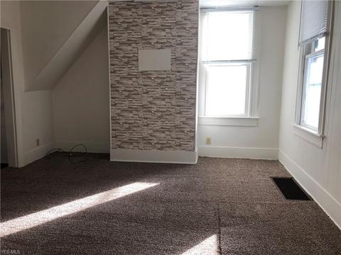 521 N Broadway St, Barnesville, OH 43713 photo 9