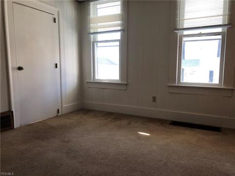 521 N Broadway St, Barnesville, OH 43713 photo 16