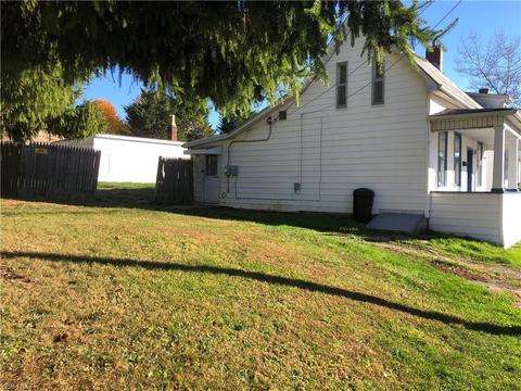521 N Broadway St, Barnesville, OH 43713 photo 4