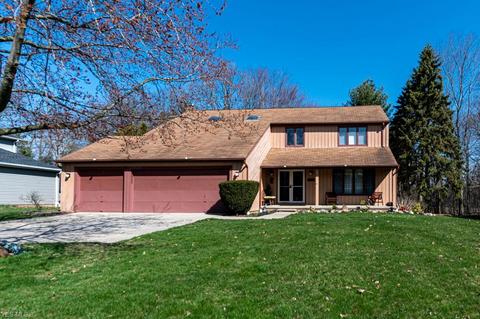 34725 Ada Dr, Solon, OH 44139 photo 1