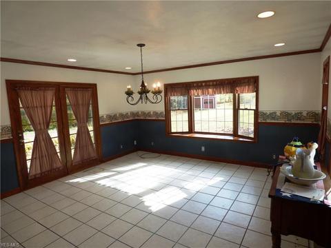 3742 Devon Dr SE, Warren, OH 44484 photo 11