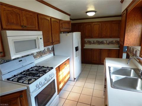 3742 Devon Dr SE, Warren, OH 44484 photo 8