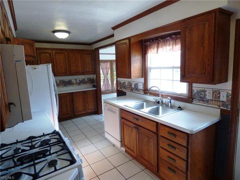3742 Devon Dr SE, Warren, OH 44484 photo 7