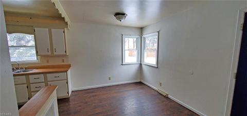 955 Afton Ave, Youngstown, OH 44512 photo 3