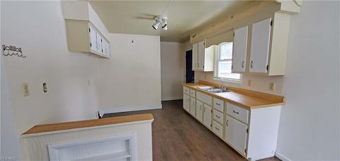 955 Afton Ave, Youngstown, OH 44512 photo 4