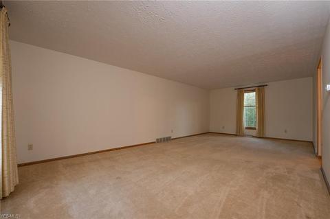 4915 Lawndale St NW, Canton, OH 44708 photo 3