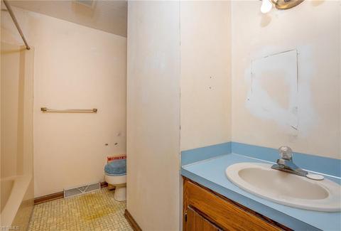 4915 Lawndale St NW, Canton, OH 44708 photo 16
