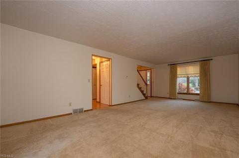 4915 Lawndale St NW, Canton, OH 44708 photo 2