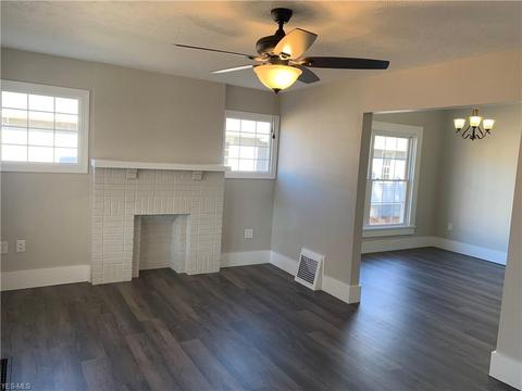 419 Main St, Dover, OH 44622 photo 2