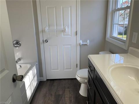 419 Main St, Dover, OH 44622 photo 10