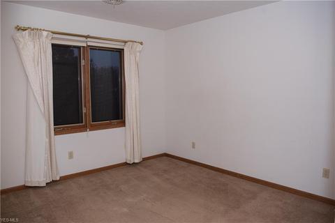 314 Carol Ln, Elyria, OH 44035 photo 17