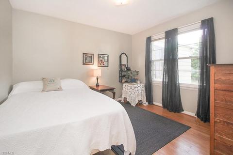 227 Yale Ave, Elyria, OH 44035 photo 9
