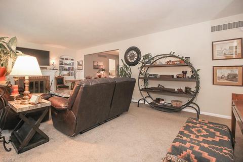 227 Yale Ave, Elyria, OH 44035 photo 5