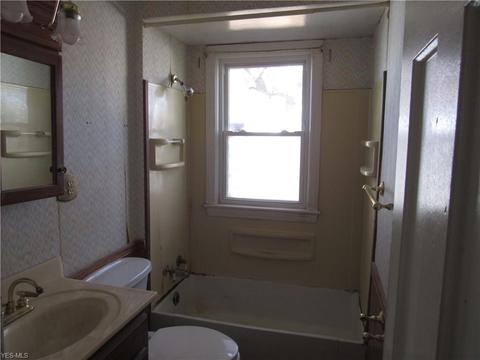 634 Cambridge Ave, Elyria, OH 44035 photo 15