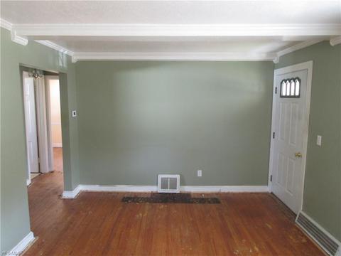 634 Cambridge Ave, Elyria, OH 44035 photo 7