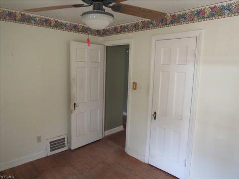 634 Cambridge Ave, Elyria, OH 44035 photo 11