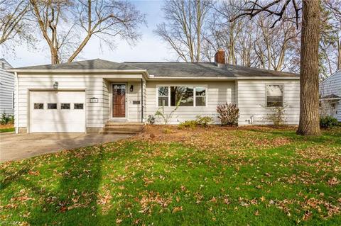 226 Yale Ave, Elyria, OH 44035 photo 1