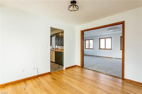 226 Yale Ave, Elyria, OH 44035 photo 9