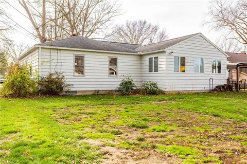 226 Yale Ave, Elyria, OH 44035 photo 3