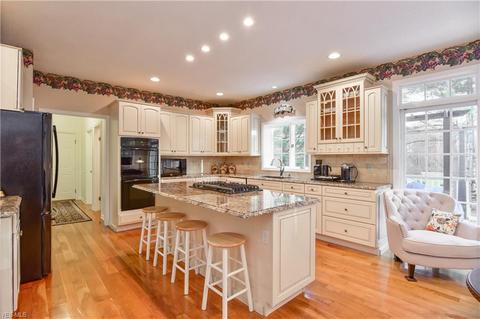 11655 Pinehurst Dr, Chardon, OH 44024 photo 18