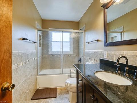 225 Crestview Dr, Elyria, OH 44035 photo 24