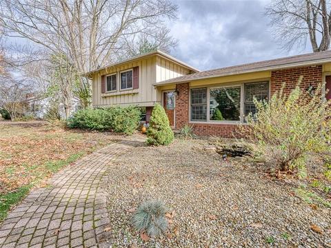 225 Crestview Dr, Elyria, OH 44035 photo 4