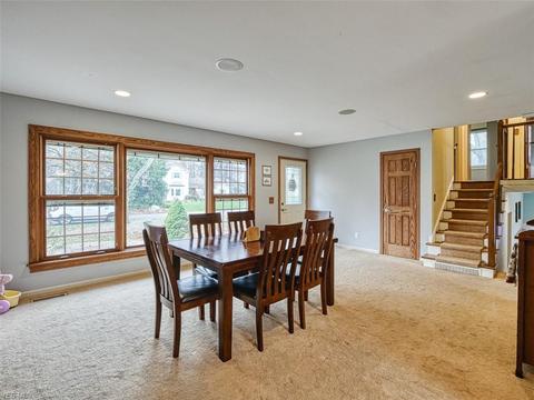 225 Crestview Dr, Elyria, OH 44035 photo 11